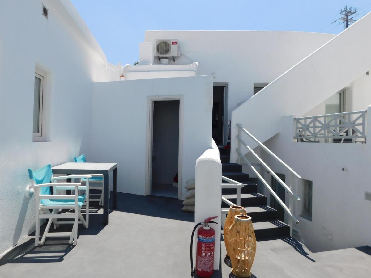 Fira Getaway - Economy Basement Rooms ภายนอก รูปภาพ